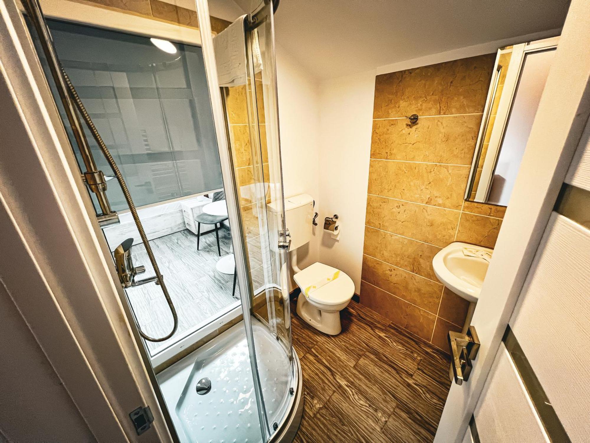 Splendor Boutique Hotel Piteşti Extérieur photo